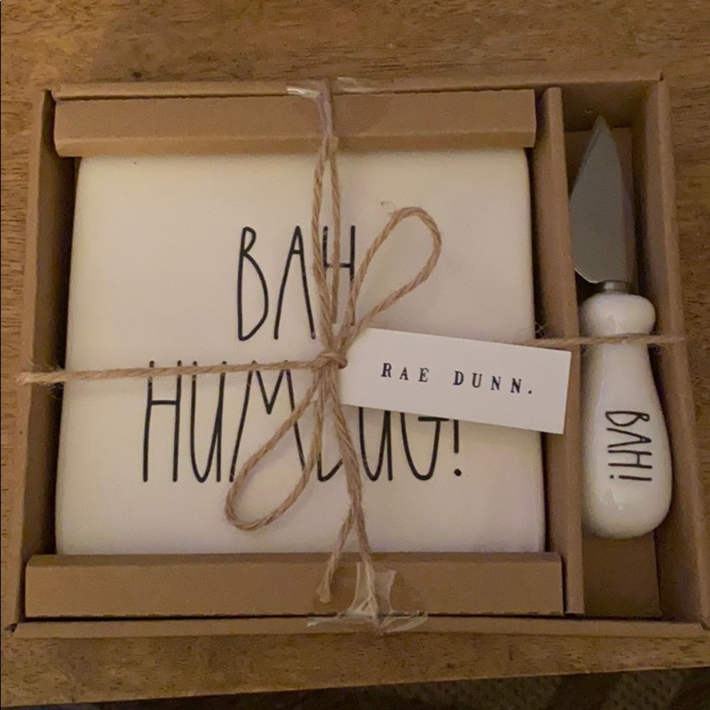 Rae Dunn Cheese Platter and knife